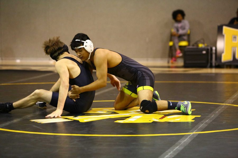 Wrestling+gets+their+first+win+of+the+season+over+Wheaton