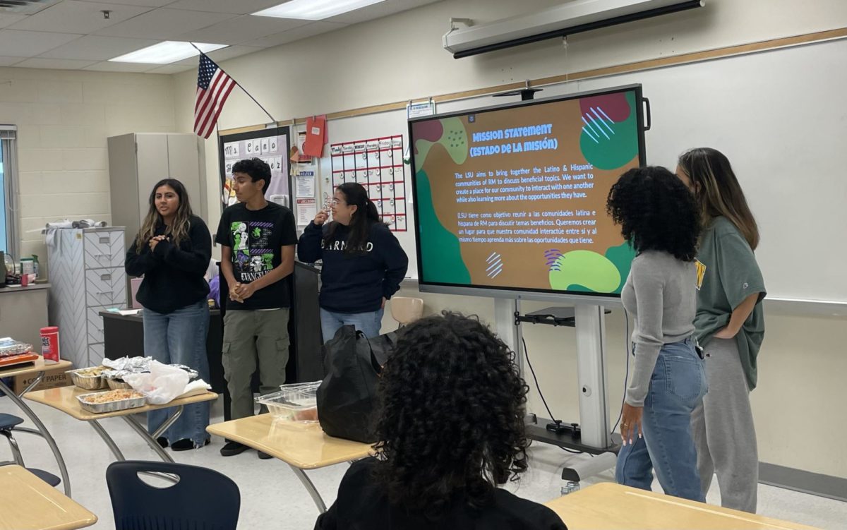 The Latino Student Union’s co-presidents Dafne Duran, Carlos Martinez, Marlene Orantes, Kassie Veras and Yasmin Basora present about the goals of the club at their interest meeting held on Tuesday, Sept. 19th.
