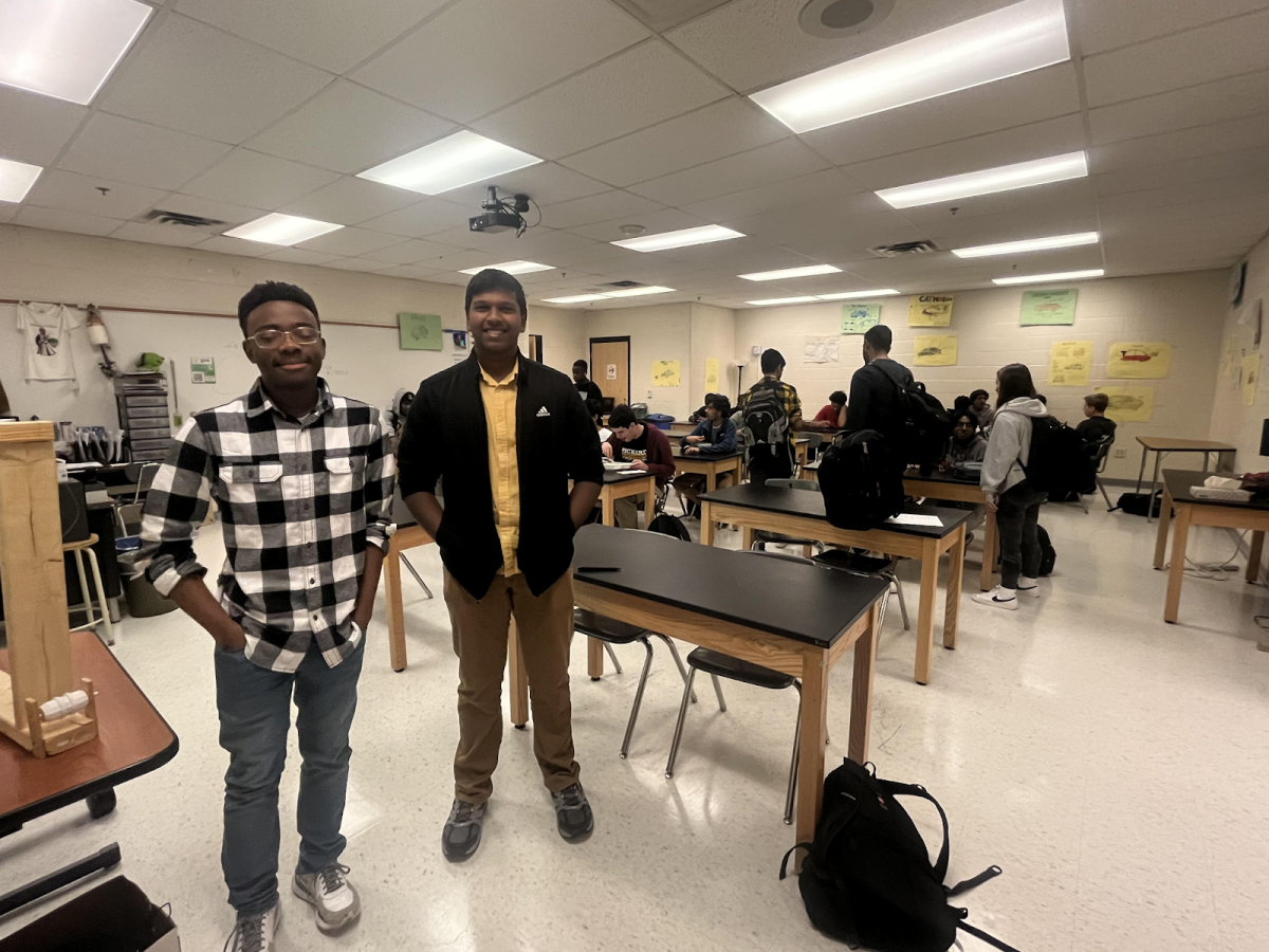 Seniors Anupa Wanigasekara and Brooklyn Mukaratirwa hope to spread the South Asian cricket culture to RM students and hold games in the future. 