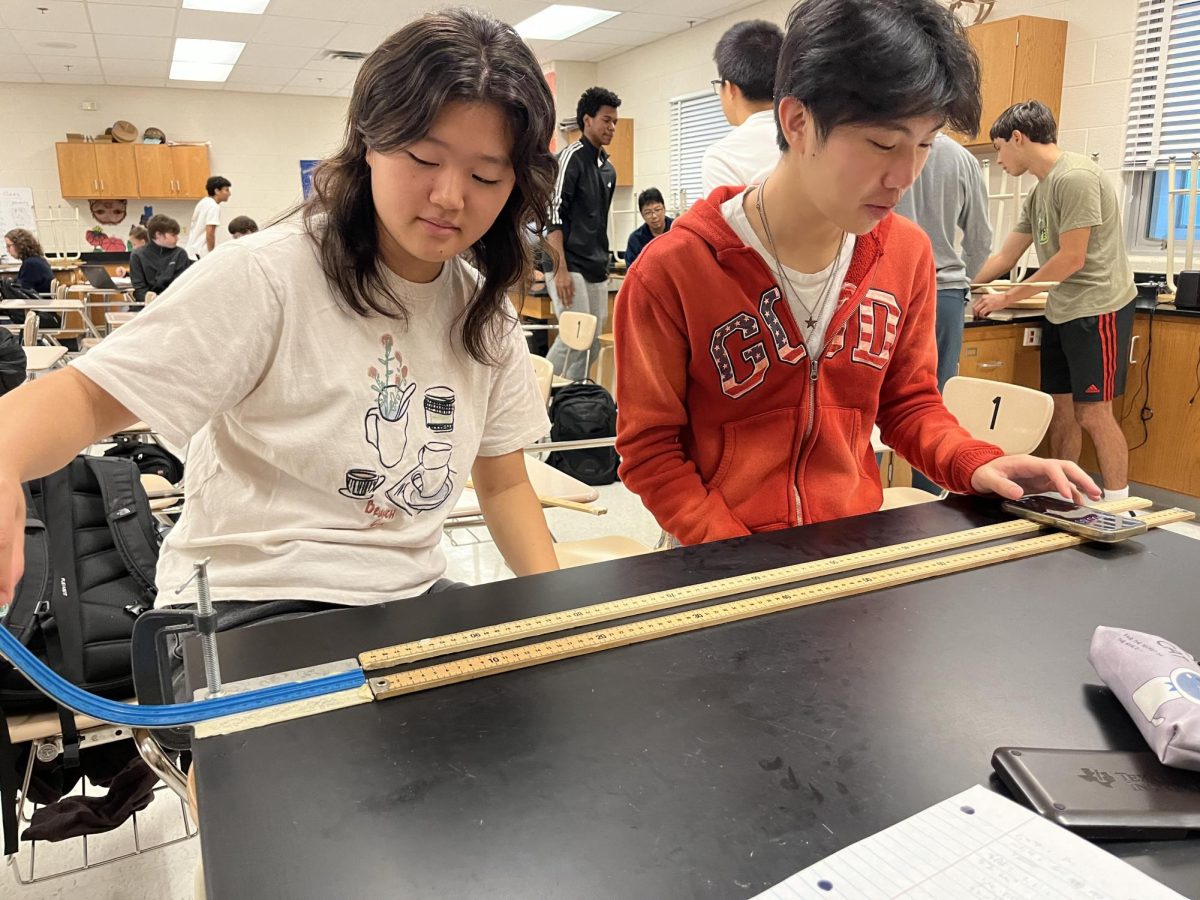 Photo of the Day: IB Physics students play with marbles