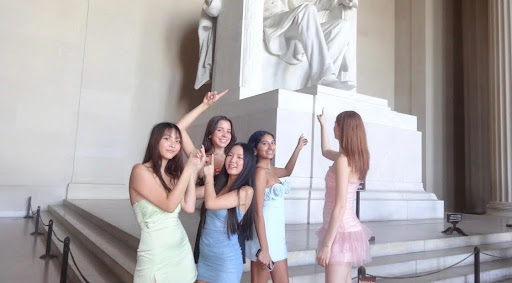 Junior Anya Kleinman poses with her friends at the Lincoln Memorial in Washington, D.C. for Homecoming. (Photo courtesy of Anya Kleinman)