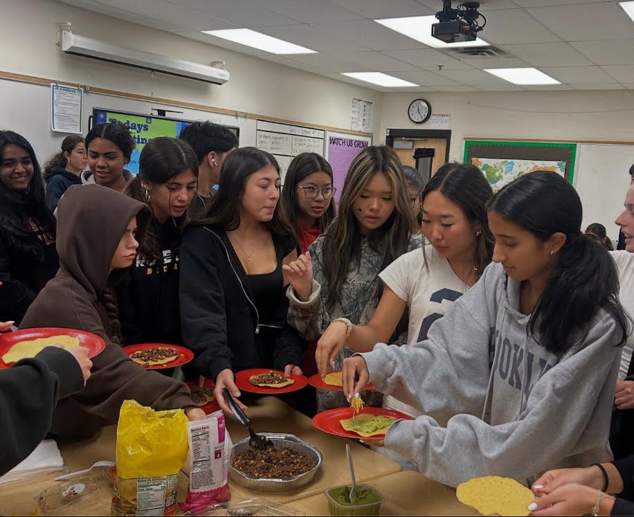 LSU hosts its first meeting of the year in room 217. As part of the potluck, leaders brought “build your own tostadas.” (Photo courtesy of LSU)
